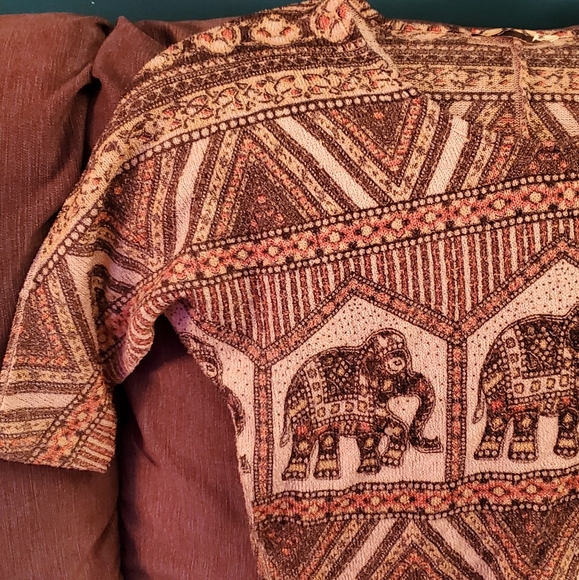 2 elephant crop tops - Picture 3 of 3